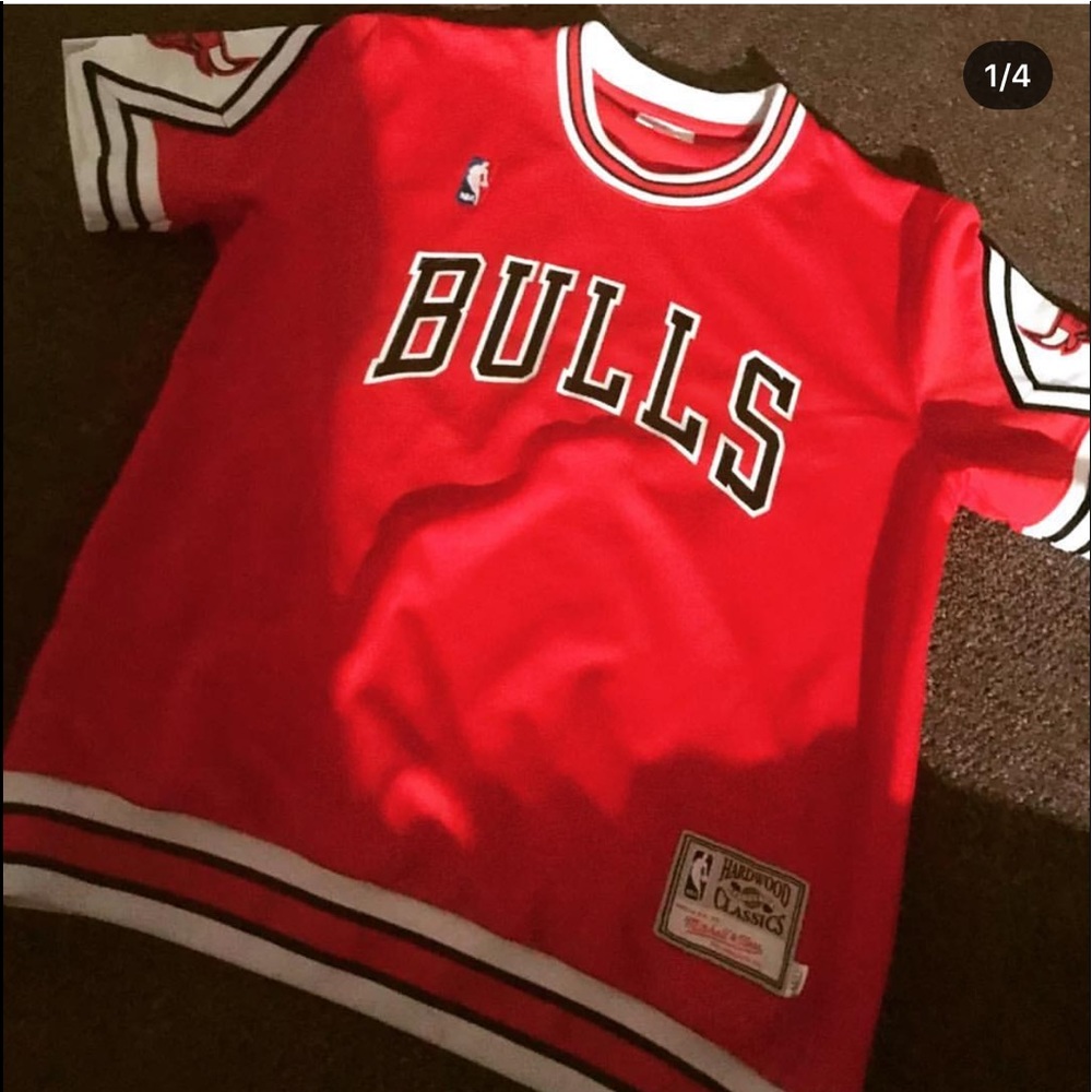 Vintage 90s Bulls warm up jersey